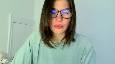 Neferutt online show from 11.07.25