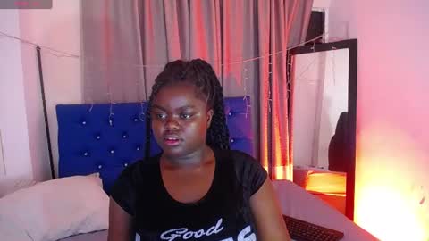 Snapshot of neighbor_ebony chatting on 06.21.26 CHIKY online show from 06.21.26