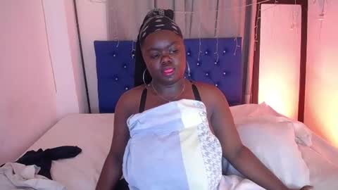 Snapshot of neighbor_ebony chatting on 07.17.26 CHIKY online show from 07.17.26