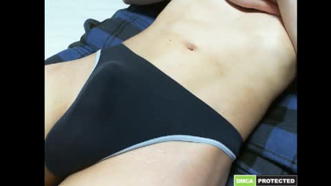 Snapshot of neiko_body chatting on 04.18.26 neiko body online show from 04.18.26