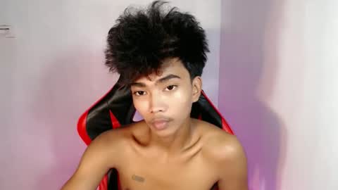 Snapshot of neil_asian69 chatting on 10.27.25 neil_asian69 online show from 10.27.25