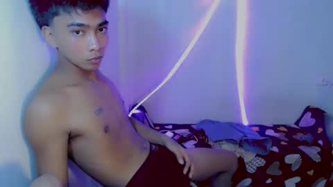 neil_asian69 online show from 11.08.25