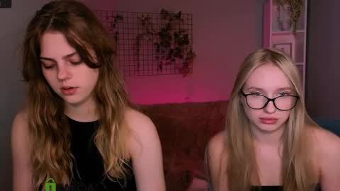 Snapshot of nekky_mouse chatting on 02.08.26 Meow online show from 02.08.26