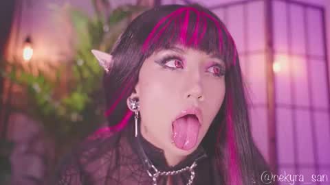 Snapshot of nekyra_san chatting on 10.05.25 Mely Birthday party saturday night BYO online show from 10.05.25