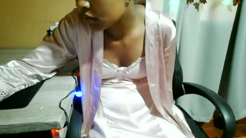 Snapshot of nelia_84 chatting on 06.16.26 nelia_84 online show from 06.16.26