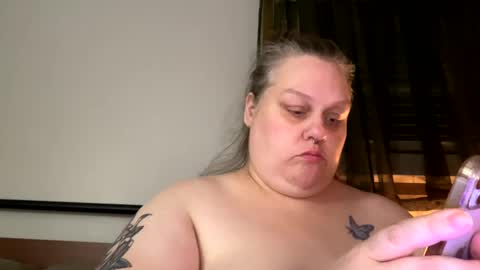 Nellie Atlas online show from 09.29.25