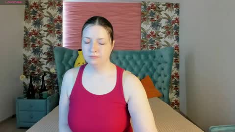 Snapshot of nelliebev chatting on 05.01.26 Nellie online show from 05.01.26
