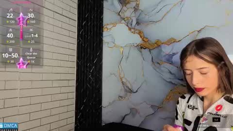 Snapshot of nena_cupcake_ chatting on 11.04.25 Salome Nena cupcake online show from 11.04.25