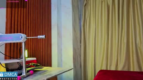 Salome Nena cupcake online show from 02.26.26