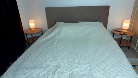 Snapshot of neocbb chatting on 11.15.25 LEO and STACY online show from 11.15.25