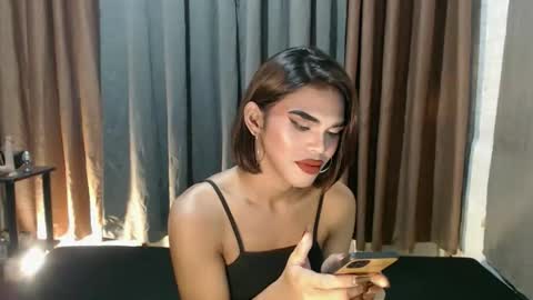 neomi online show from 02.12.26