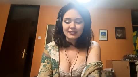 Snapshot of neomicounterman chatting on 10.14.25 Elena online show from 10.14.25