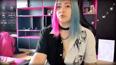 Snapshot of neon_baddie chatting on 06.04.26 Ada online show from 06.04.26