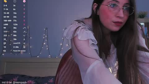 Snapshot of neonquack chatting on 12.08.24 Riley online show from 12.08.24