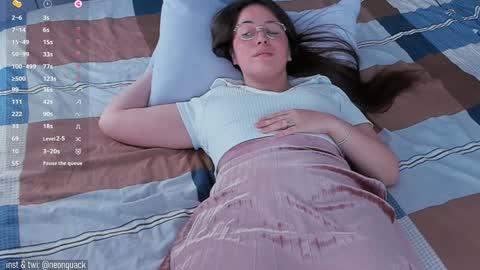 Snapshot of neonquack chatting on 01.31.25 Riley online show from 01.31.25