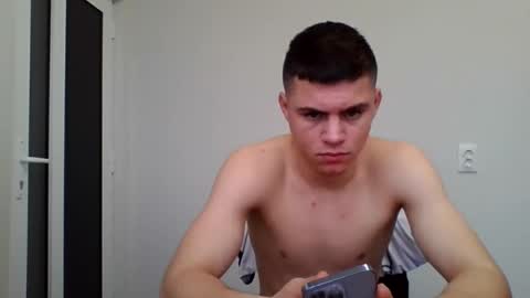 Snapshot of neoplayboy2 chatting on 11.06.25 neoplayboy2 online show from 11.06.25