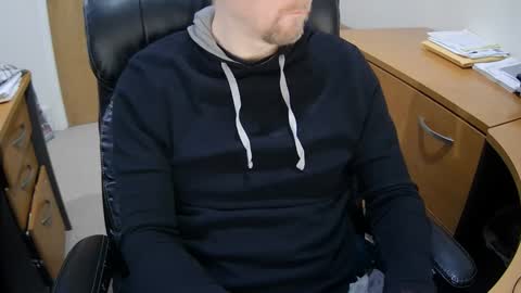 Snapshot of neotee3 chatting on 02.12.25 Neotee online show from 02.12.25