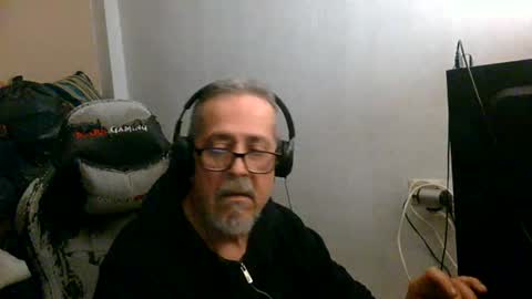 Snapshot of neron401 chatting on 04.26.26 neron401 online show from 04.26.26