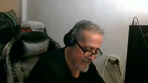 Snapshot of neron401 chatting on 04.29.26 neron401 online show from 04.29.26