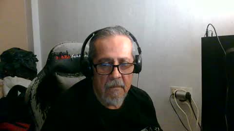 Snapshot of neron401 chatting on 05.11.26 neron401 online show from 05.11.26