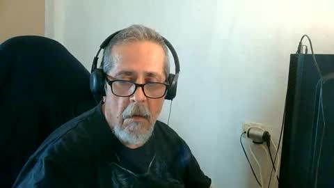 Snapshot of neron401 chatting on 05.24.26 neron401 online show from 05.24.26