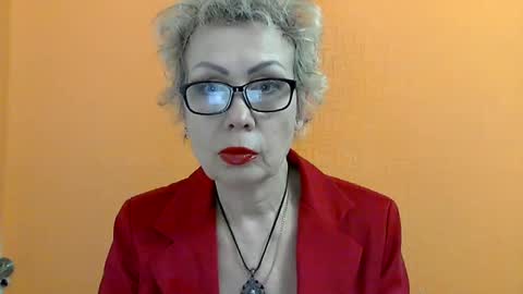 NessyJenixs online show from 02.15.25