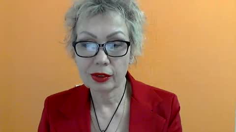 NessyJenixs online show from 02.18.25