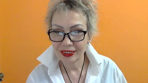 NessyJenixs online show from 03.07.25