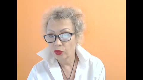 Snapshot of nessyjenixs chatting on 10.09.25 NessyJenixs online show from 10.09.25