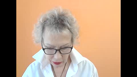 Snapshot of nessyjenixs chatting on 10.11.25 NessyJenixs online show from 10.11.25