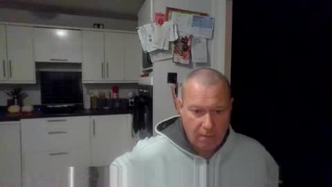 Snapshot of nesuk chatting on 11.14.25 nesuk online show from 11.14.25