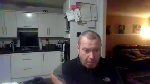 Snapshot of nesuk chatting on 02.25.26 nesuk online show from 02.25.26