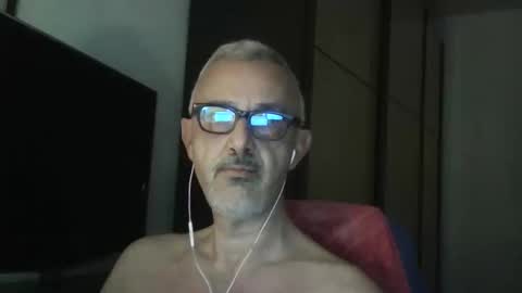 Snapshot of nevenerabis chatting on 10.30.25 nevenerabis online show from 10.30.25