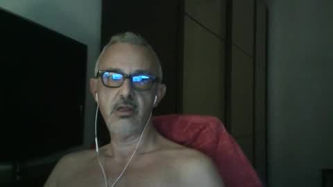 Snapshot of nevenerabis chatting on 11.12.25 nevenerabis online show from 11.12.25