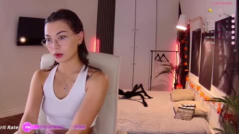 Snapshot of new_meow chatting on 11.03.25 Alice online show from 11.03.25