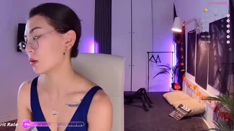 Snapshot of new_meow chatting on 11.09.25 Alice online show from 11.09.25