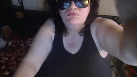 Snapshot of new_milf chatting on 06.14.26 Lilly online show from 06.14.26