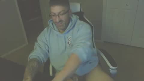 Snapshot of newevo chatting on 02.03.26 newevo online show from 02.03.26