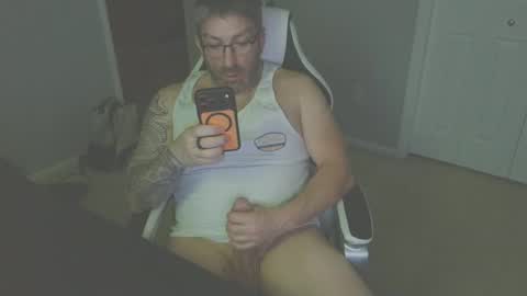 Snapshot of newevo chatting on 03.31.26 newevo online show from 03.31.26