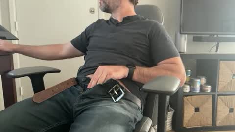 Snapshot of newguy_097 chatting on 10.16.25 newguy_097 online show from 10.16.25