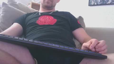 Snapshot of newkammer87 chatting on 11.17.25 Lance Hardwood online show from 11.17.25