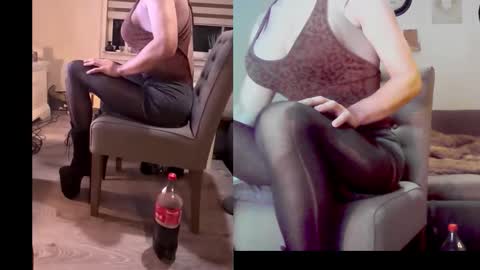 Snapshot of newwetcouple chatting on 04.06.26 NylonHeelFreaks online show from 04.06.26