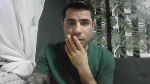 Snapshot of newworld0 chatting on 03.02.25 newworld0 online show from 03.02.25