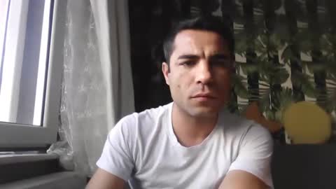 Snapshot of newworld0 chatting on 03.09.25 newworld0 online show from 03.09.25