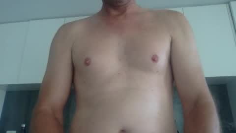 Snapshot of newysub75 chatting on 01.28.25 newysub75 online show from 01.28.25