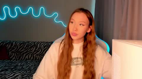 Mina online show from 09.29.25