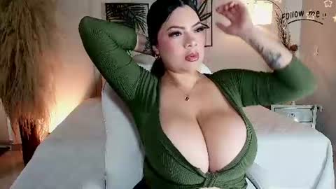 Snapshot of neytiri_moon chatting on 07.16.26 Sandra online show from 07.16.26