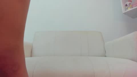 Snapshot of nezo_ chatting on 10.29.25 Angie Instagram angie julianac add me online show from 10.29.25