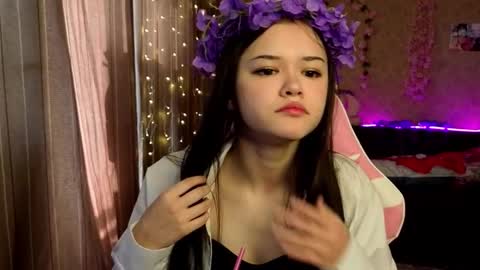 Snapshot of nezo_cutee chatting on 10.20.25 Nezoro online show from 10.20.25