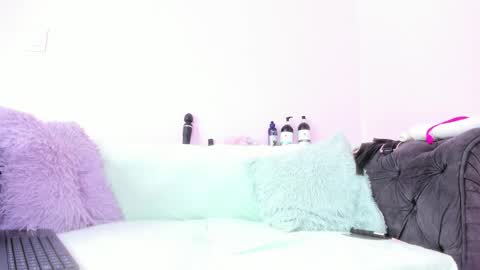 Snapshot of nezzukoo chatting on 05.13.26 nezzukoo online show from 05.13.26